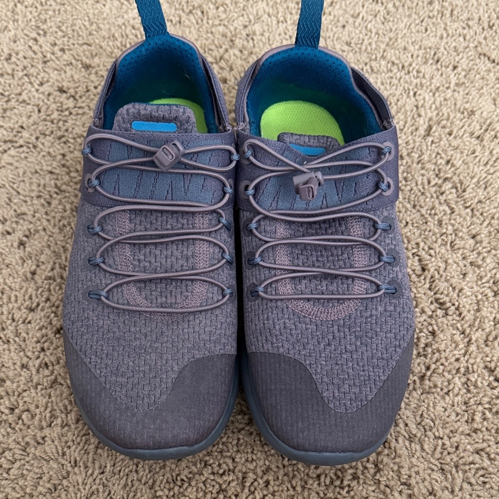Women’s Nike free run AA1622-200 size 8.5 US